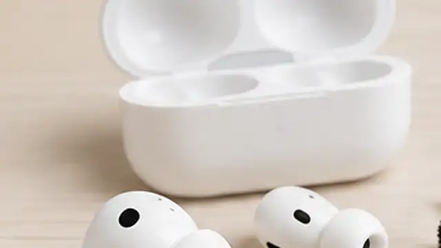 How to Clean Earbuds Without Damaging Them